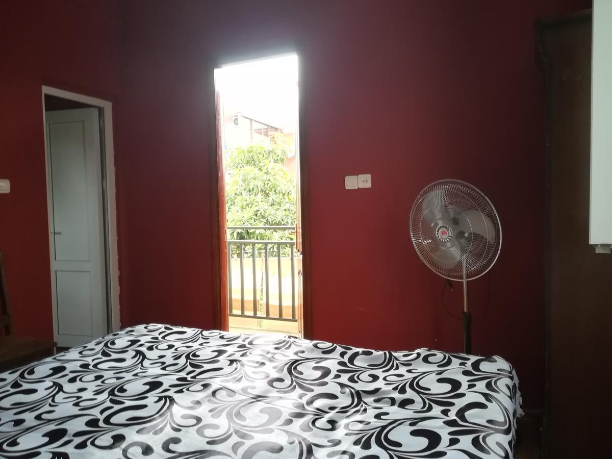 Guest House Of Givi 코불레티 외부 사진