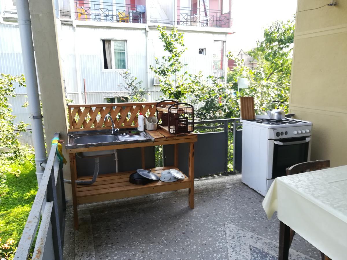 Guest House Of Givi 코불레티 외부 사진